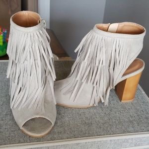 Fringe heels